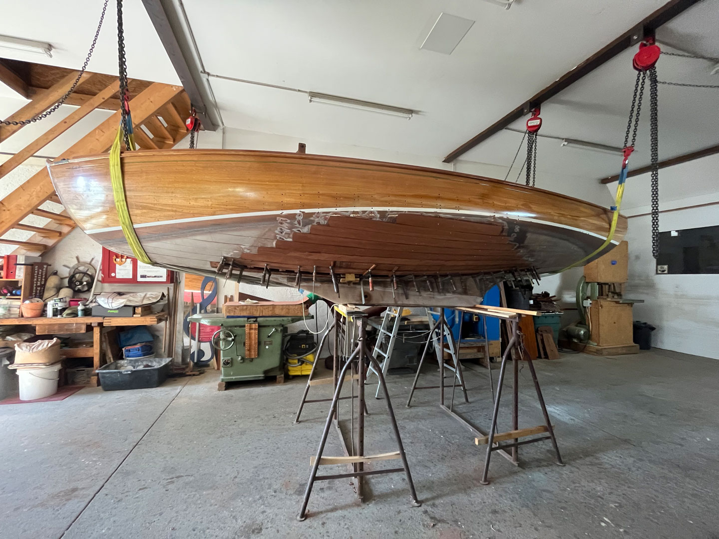 Bootsreparatur – Detailarbeit